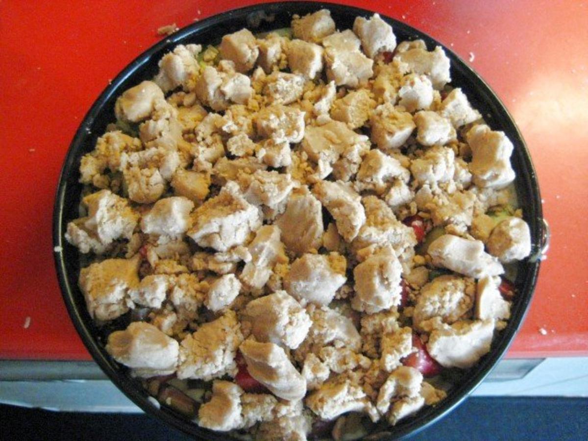 Rhabarberkuchen mit Vanillecreme und Streusel - Rezept - Bild Nr. 15