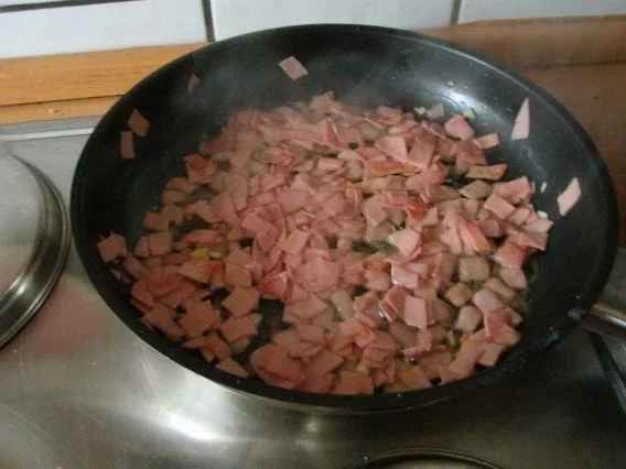 Rezept: Omelett mit Camenbert Bild Nr. 5 Omelett mit Camenbert - Rezept - Bild Nr. 5