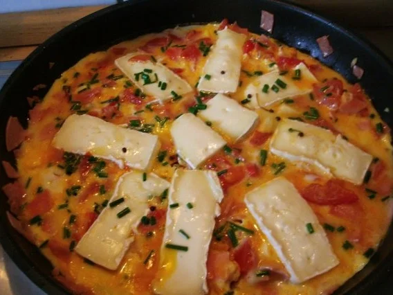 Rezept: Omelett mit Camenbert Omelett mit Camenbert - Rezept