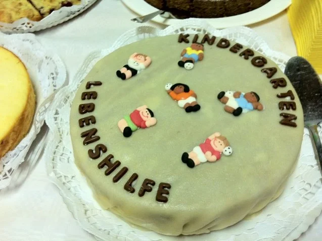 Schokoladentorte mit Marzipanüberzug - Rezept - Bild Nr. 4