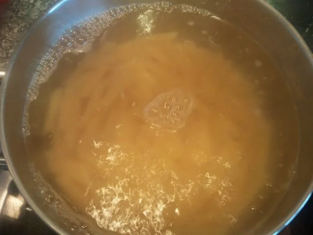 Rezept: Penna Carbonara Ge-Jamie-Nightcookert oder "Die Danke für das geile Spiel-Pfanne" Bild Nr. 6 Penna Carbonara Ge-Jamie-Nightcookert oder "Die Danke für das geile Spiel-Pfanne" - Rezept - Bild Nr. 6