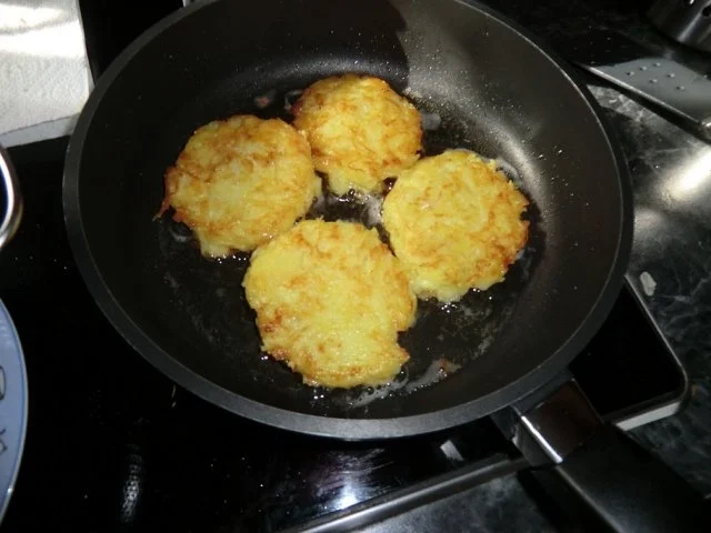 Lachs- Gurke auf Rösti - Rezept - Bild Nr. 3