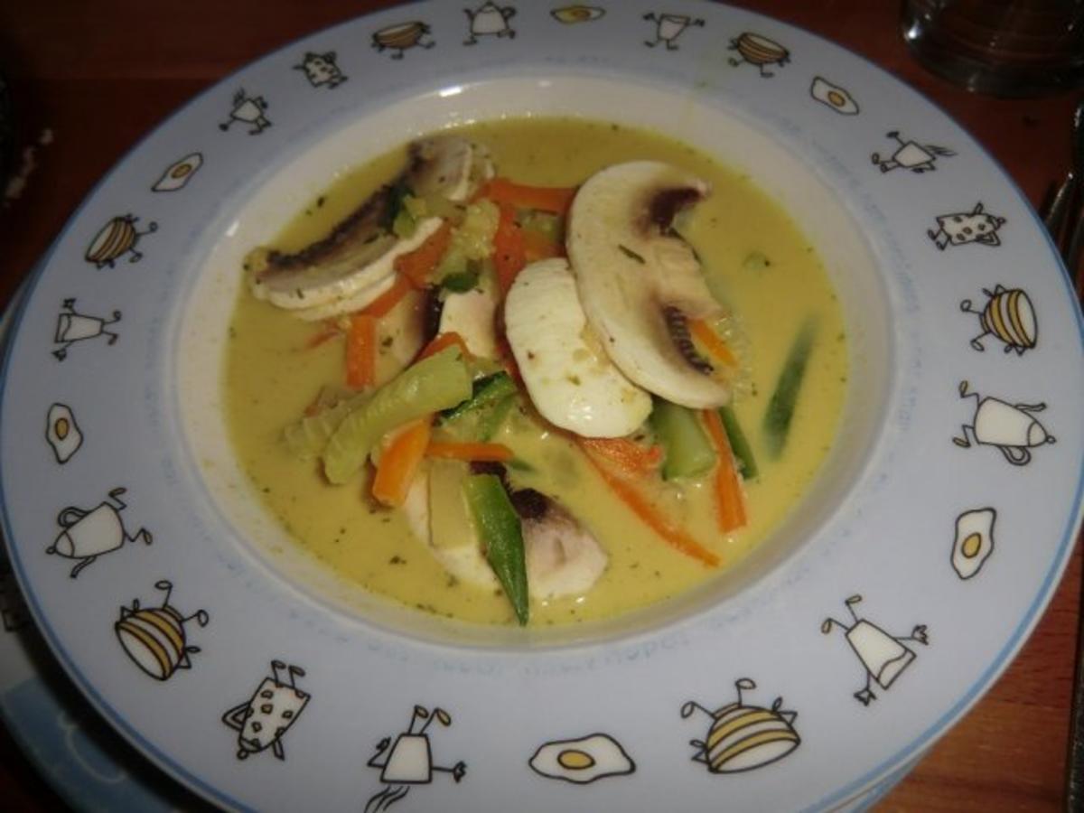 Curry Sahne Suppe mit Einlage - Rezept
