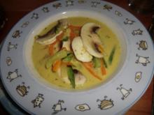 Curry Sahne Suppe mit Einlage - Rezept