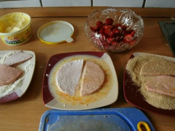 Nudeln in  Tomatensosse und Jägerschnitzel - Rezept - Bild Nr. 7