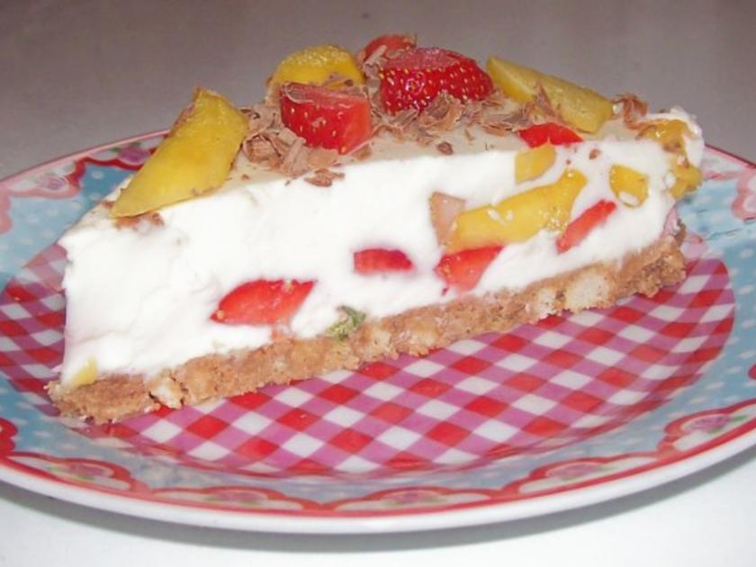 K Se Joghurt Torte Mit Nektarinen Und Erdbeeren Rezept Kochbar De