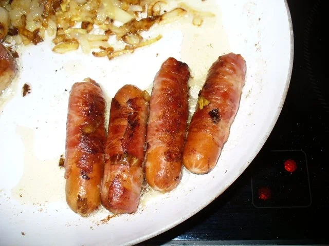 Rezept: Berner Würstchen an Kartoffelmus mit brauner Zwiebel Bild Nr. 4 Berner Würstchen an Kartoffelmus mit brauner Zwiebel - Rezept - Bild Nr. 4