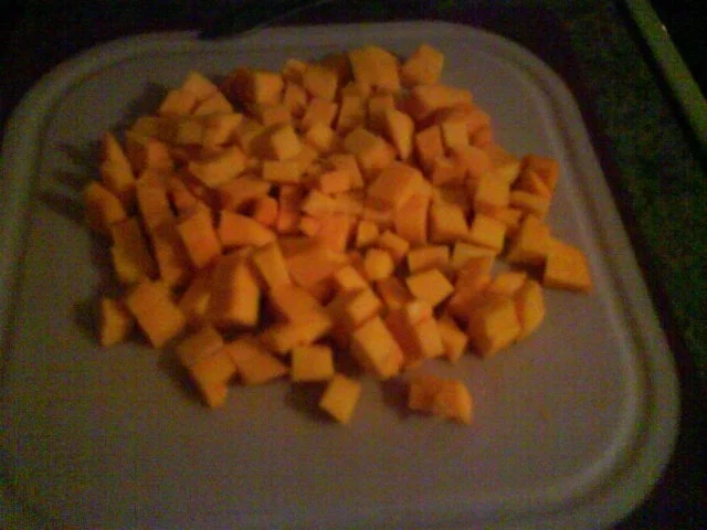 Salat mit Kürbis-Sesamcrôutons - Rezept - Bild Nr. 4