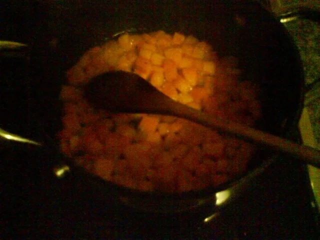 Salat mit Kürbis-Sesamcrôutons - Rezept - Bild Nr. 5