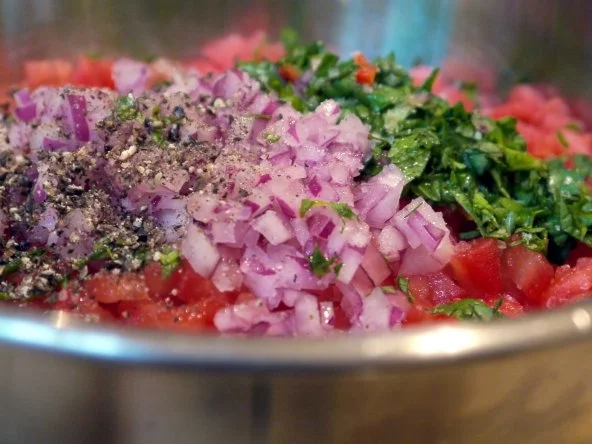 Rezept: Büffelmozzarella mit Melonen-Salsa Bild Nr. 7 Büffelmozzarella mit Melonen-Salsa - Rezept - Bild Nr. 7