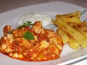 Rezept: Überbackenes Hähnchen-Gyros in Feta-Tomatensoße Überbackenes Hähnchen-Gyros in Feta-Tomatensoße - Rezept