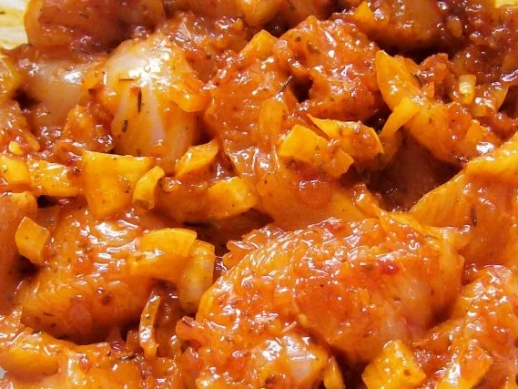 Überbackenes Hähnchen-Gyros in Feta-Tomatensoße - Rezept - Bild Nr. 2