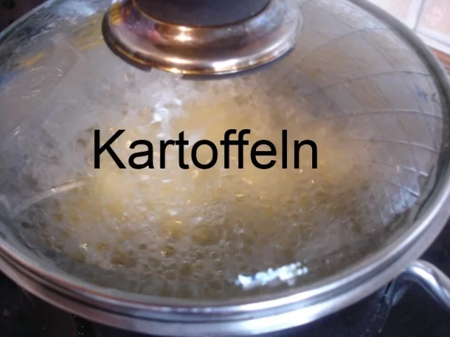 Rezept: Spargel mit Kalbsschnitzel, Kartoffeln und flüssiger Butter Bild Nr. 3 Spargel mit Kalbsschnitzel, Kartoffeln und flüssiger Butter - Rezept - Bild Nr. 3