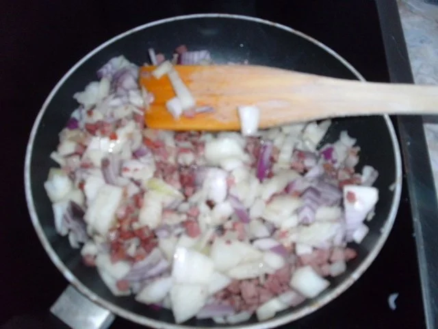 Rezept: Sahniges Kartoffel-Wurst-Gratin Bild Nr. 4 Sahniges Kartoffel-Wurst-Gratin - Rezept - Bild Nr. 4