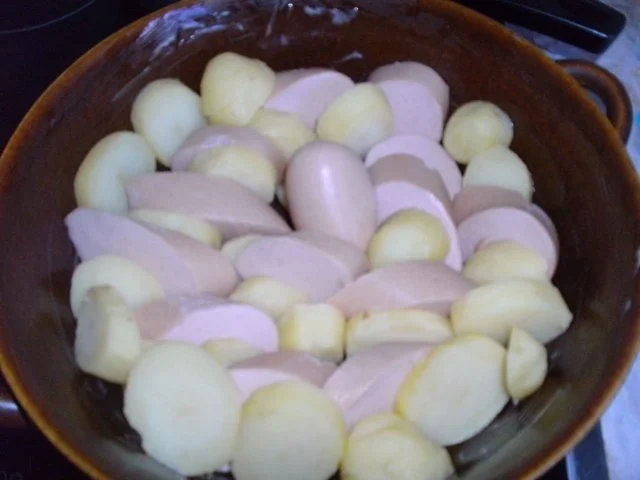 Rezept: Sahniges Kartoffel-Wurst-Gratin Bild Nr. 6 Sahniges Kartoffel-Wurst-Gratin - Rezept - Bild Nr. 6