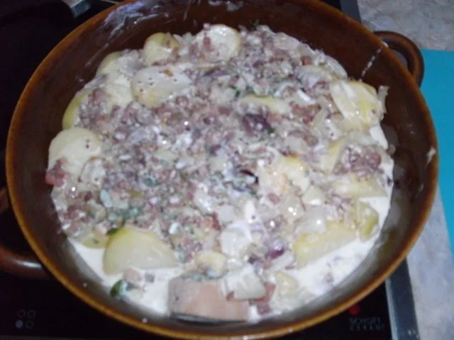 Rezept: Sahniges Kartoffel-Wurst-Gratin Bild Nr. 9 Sahniges Kartoffel-Wurst-Gratin - Rezept - Bild Nr. 9