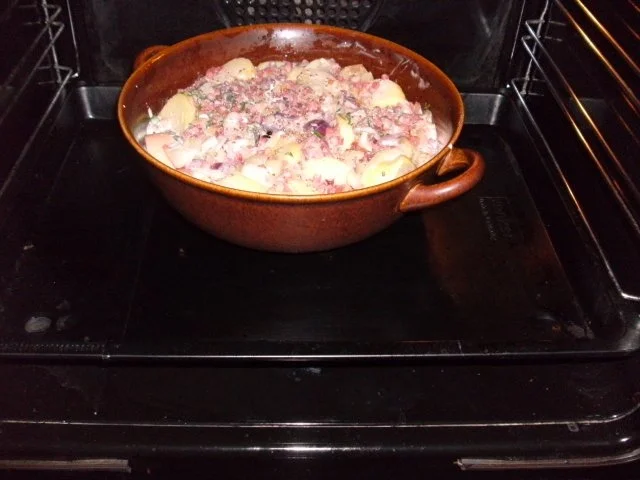 Rezept: Sahniges Kartoffel-Wurst-Gratin Bild Nr. 10 Sahniges Kartoffel-Wurst-Gratin - Rezept - Bild Nr. 10