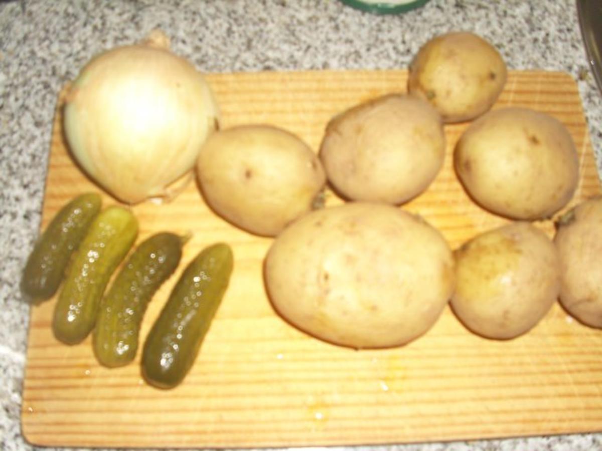 Grüner Kartoffelsalat mit Bratwurst - Rezept - Bild Nr. 2