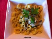 Tortellini mit Champignon - Sahne - Soße - Rezept