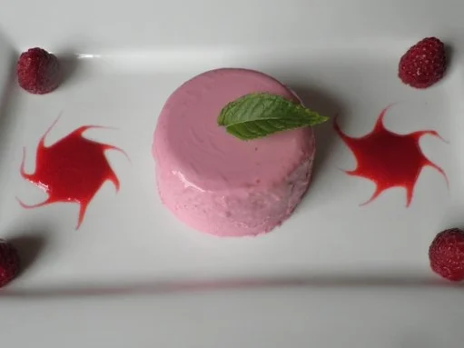 Beeren - Mousse mit Himbeersoße - Rezept - Bild Nr. 15