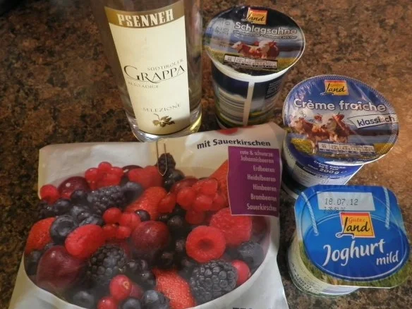 Beeren - Mousse mit Himbeersoße - Rezept - Bild Nr. 11