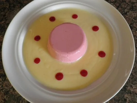 Beeren - Mousse mit Himbeersoße - Rezept - Bild Nr. 9