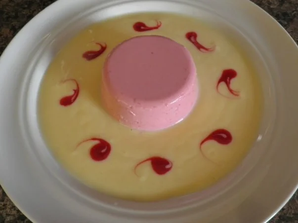 Beeren - Mousse mit Himbeersoße - Rezept - Bild Nr. 10