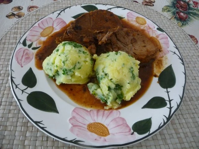 Resteverwertung : Schweinebraten mit Kartoffel-Petersilien-Stampf - Rezept - Bild Nr. 4