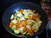 Schnelle Gemüsepfanne mit Hackfleischbällchen - Rezept