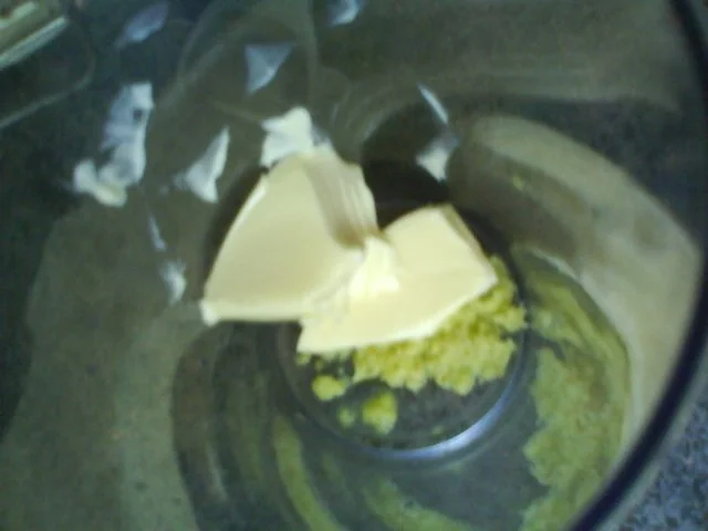 Rezept: Lauch-Ingwerbutter Bild Nr. 3 Lauch-Ingwerbutter - Rezept - Bild Nr. 3