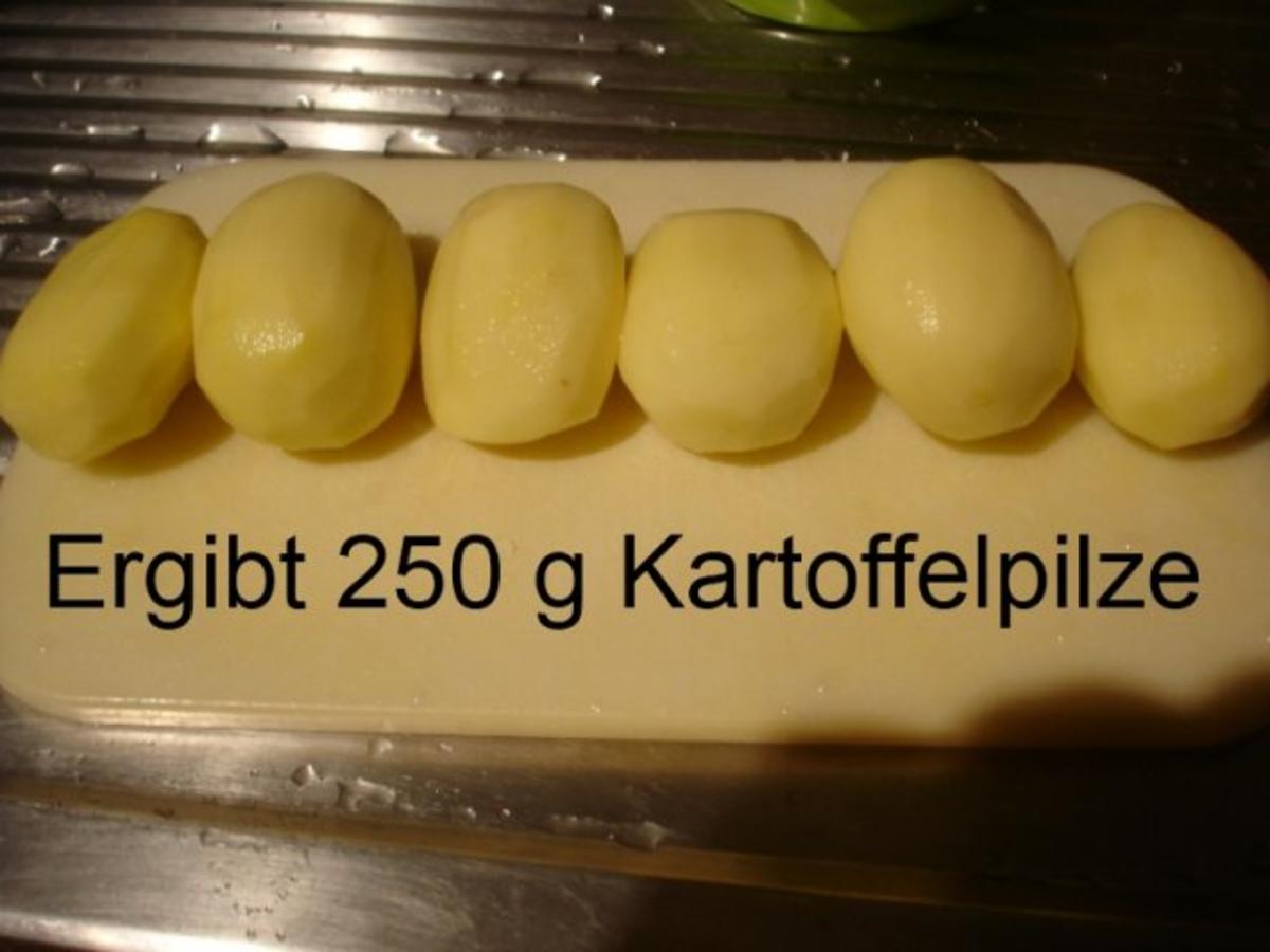 Bratwurst mit Rahm Blattspinat und Kartoffelpilzen - Rezept - Bild Nr. 3