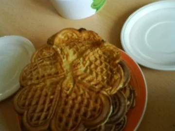 Rezept: Honig-Zimtwaffeln Honig-Zimtwaffeln - Rezept