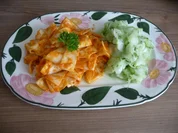 Rezept: Pasta : Bandnudeln an Mandel - Kürbis - Pesto dazu Gurkensalat Pasta : Bandnudeln an Mandel - Kürbis - Pesto dazu Gurkensalat - Rezept