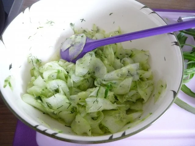 Pasta : Bandnudeln an Mandel - Kürbis - Pesto dazu Gurkensalat - Rezept - Bild Nr. 7