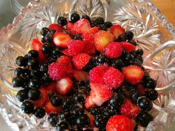 Rezept: Frische Früchte mit Joghurt ----BITTE NICHT BEWERTEN IST NUR SO EINE IDEE Bild Nr. 2 Frische Früchte mit Joghurt ----BITTE NICHT BEWERTEN IST NUR SO EINE IDEE - Rezept - Bild Nr. 2