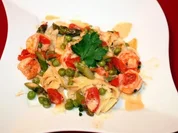 Rezept: Tagliatelle mit Spargel und Garnelen, dazu schaumige Zitronensoße Tagliatelle mit Spargel und Garnelen, dazu schaumige Zitronensoße - Rezept