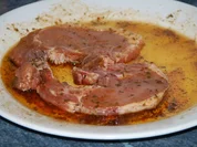 Rezept: Schweinekotelett "Griechisch" mit Tzatziki Schweinekotelett "Griechisch" mit Tzatziki - Rezept