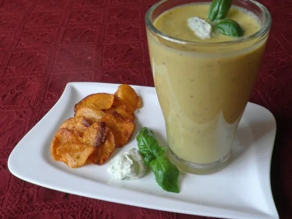 Süßkartoffelsuppe mit Senf, Basilikum, Frischkäse und ... - Rezept - Bild Nr. 11