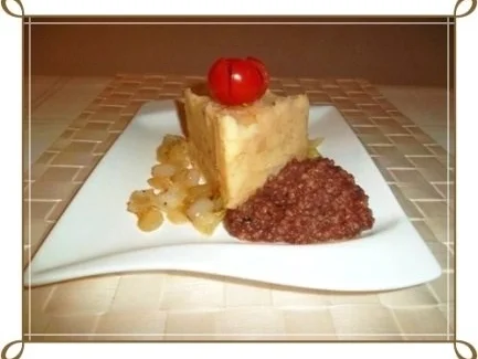 Rezept: Blutwurst mit Stampfkartoffeln und viel gebratenen Zwiebeln Blutwurst mit Stampfkartoffeln und viel gebratenen Zwiebeln - Rezept