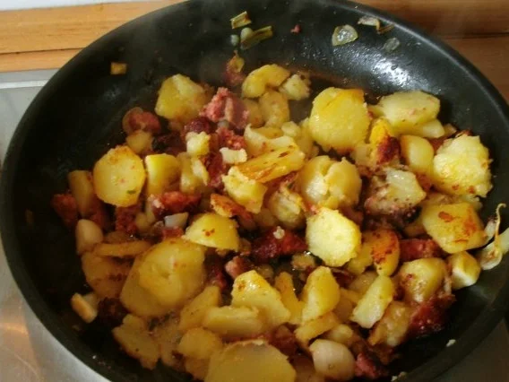 Bratkartoffeln mit Sülze und Remouladensoße - Rezept - Bild Nr. 4