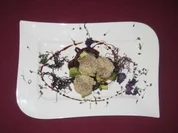 Jakobsmuscheln in der Sesam-Kruste auf Hoisin, Zwiebeln und Avocado - Nou Fusion - Rezept