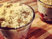 Erdbeer-Minzjoghurt mit Crumbles - Rezept