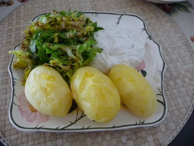 Fleischlos : Pellkartoffeln mit Leinöl, dazu Quark und Salat - Rezept - Bild Nr. 6