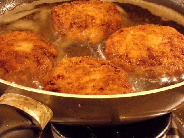 Kabeljaupflanzerl mit Drillingen und Aioli - Rezept - Bild Nr. 10