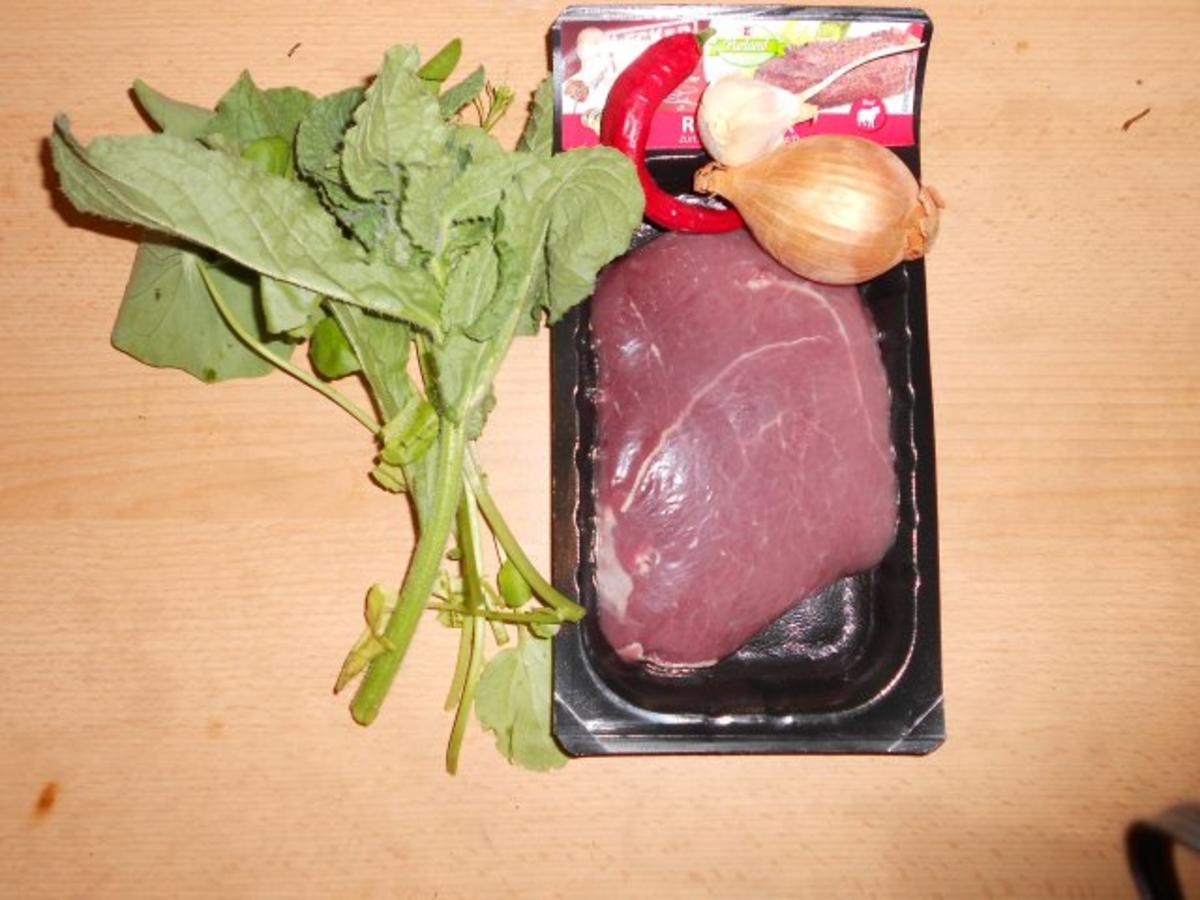 Mariniertes Rindersteak an Pfeffer-Wildkräutersauce - Rezept - Bild Nr. 2