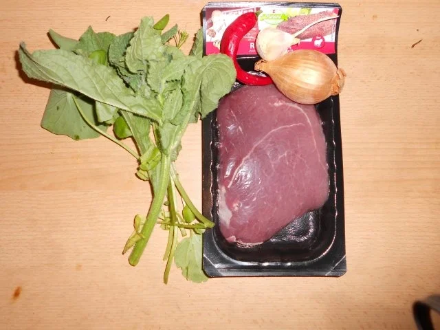 Rezept: Mariniertes Rindersteak an Pfeffer-Wildkräutersauce Bild Nr. 2 Mariniertes Rindersteak an Pfeffer-Wildkräutersauce - Rezept - Bild Nr. 2