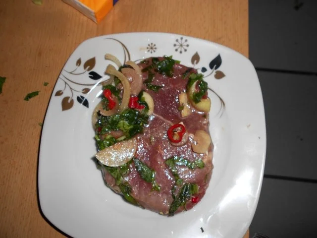 Rezept: Mariniertes Rindersteak an Pfeffer-Wildkräutersauce Bild Nr. 7 Mariniertes Rindersteak an Pfeffer-Wildkräutersauce - Rezept - Bild Nr. 7