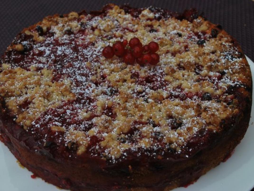 Käse-Streusel-Kuchen mit Johannisbeeren - Rezept - kochbar.de