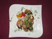 Rezept: Kaninchenfilet und Gambas auf Pflaumengemรผse - Mar y Montana einmal anders Kaninchenfilet und Gambas auf Pflaumengemรผse - Mar y Montana einmal anders - Rezept