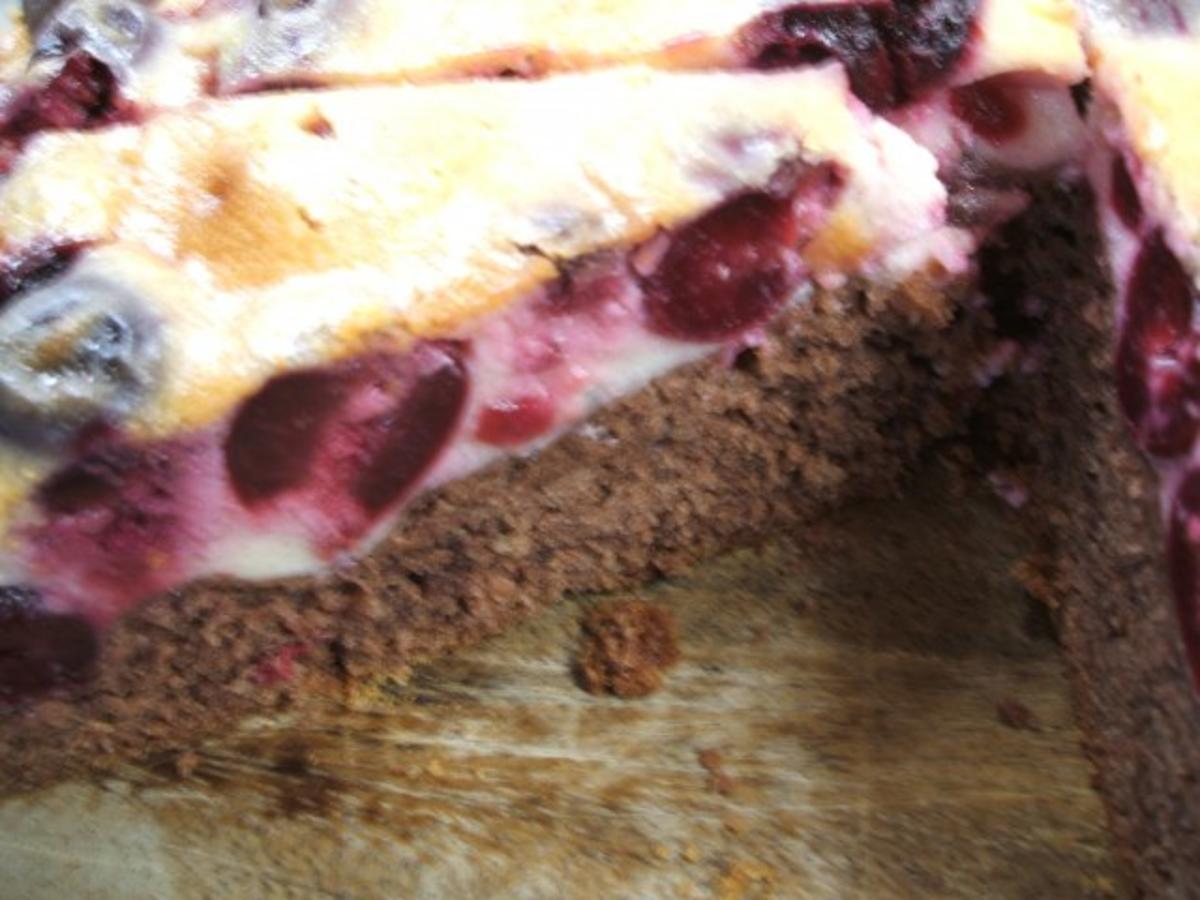 Bilder für Backen: Kirschenkuchen mit Schokoboden - Rezept